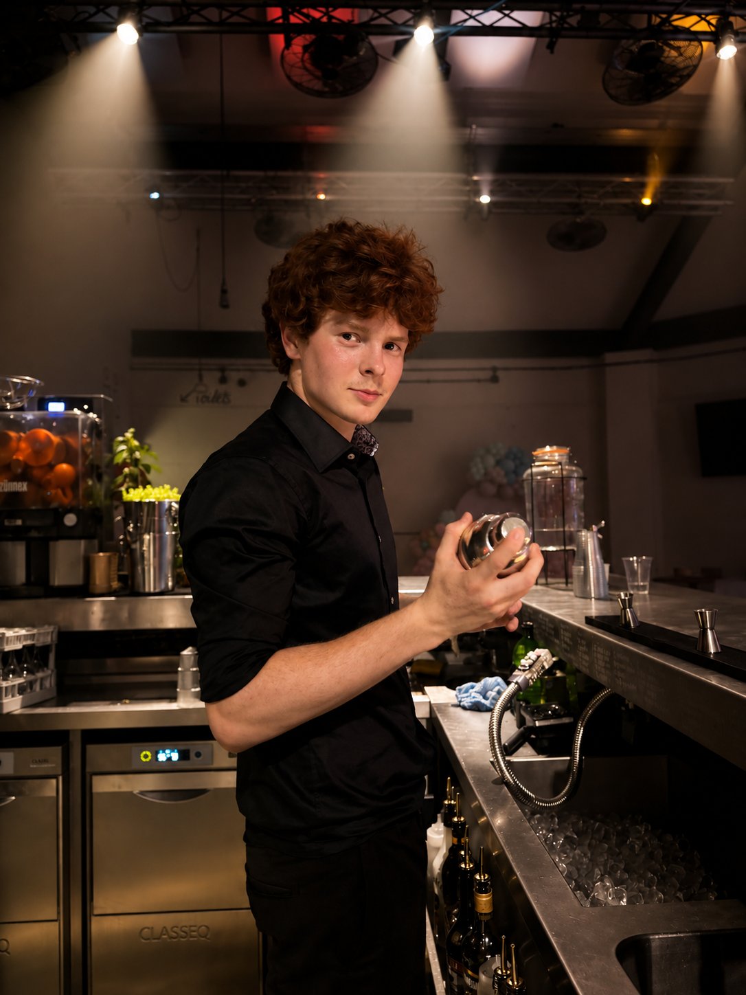 Callum, Waiter